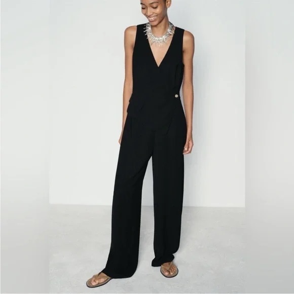 Zara Long Crepe Vest Jumpsuit in black Woman’s Size Large - Picture 1 of 9